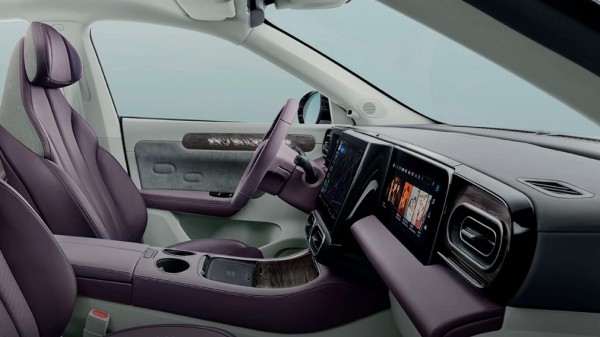 В России стал доступен китайский электрокроссовер Leapmotor C11 