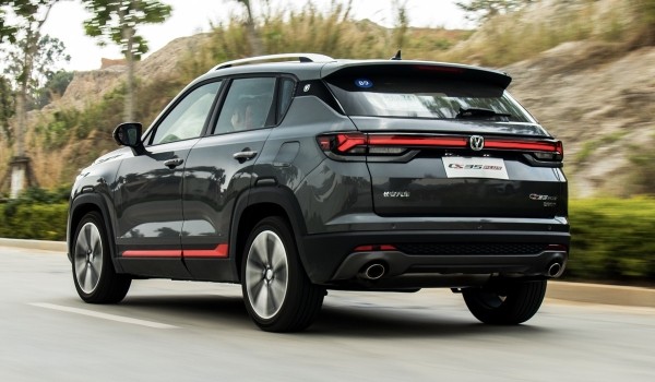 На российский рынок вышел обновленный Changan CS35 Plus На российский рынок вышел обновленный Changan CS35 Plus