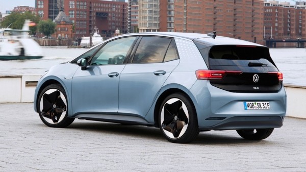 В России появились электрохэтчбеки Volkswagen ID.3