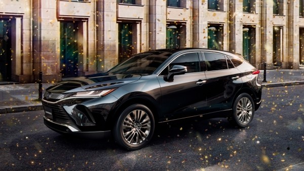 Новый кроссовер Toyota Harrier доступен в России Новый кроссовер Toyota Harrier доступен в России