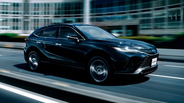 Новый кроссовер Toyota Harrier доступен в России Новый кроссовер Toyota Harrier доступен в России