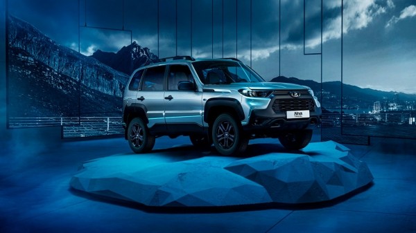 АВТОВАЗ вернул в LADA Niva Travel медиасистему с 7-дюймовым дисплеем и камеру заднего вида
