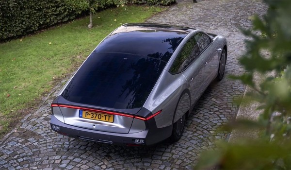 Солнцемобиль Lightyear 0: начало мелкосерийного производства Солнцемобиль Lightyear 0: начало мелкосерийного производства