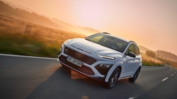 В Россию привезли «заряженный» кроссовер Hyundai Kona В Россию привезли «заряженный» кроссовер Hyundai Kona