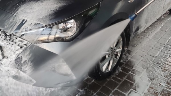 Эксперт объяснил, как часто нужно мыть машину зимой Эксперт объяснил, как часто нужно мыть машину зимой