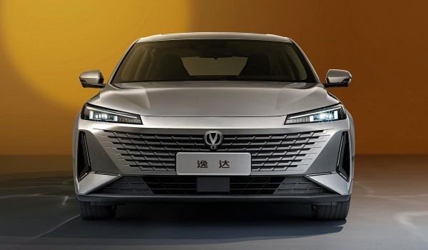 Представлен среднеразмерный седан Changan Lamore Представлен среднеразмерный седан Changan Lamore