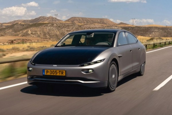 Солнцемобиль Lightyear 0: начало мелкосерийного производства Солнцемобиль Lightyear 0: начало мелкосерийного производства