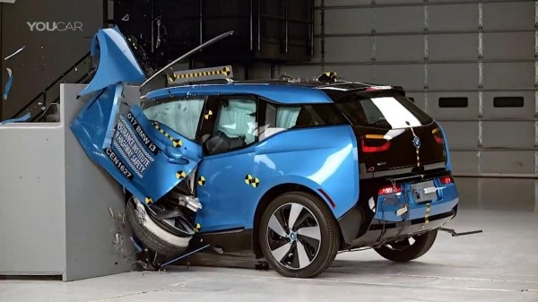 9 из 15 кроссоверов провалили краш-тест IIHS после ужесточения требований к безопасности