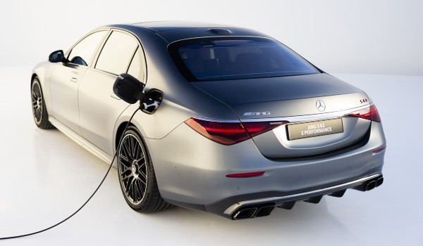 Новый Mercedes-AMG S 63 стал самым мощным S-классом в истории Новый Mercedes-AMG S 63 стал самым мощным S-классом в истории