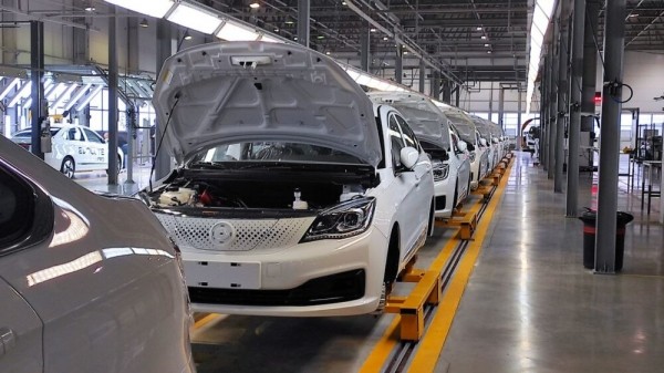 Автосайт «За рулем» протестировал новый российский седан Evolute i‐Pro по стоимости LADA Vesta Автосайт «За рулем» протестировал новый российский седан Evolute i‐Pro по стоимости LADA Vesta