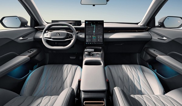 Представлен среднеразмерный седан Changan Lamore Представлен среднеразмерный седан Changan Lamore