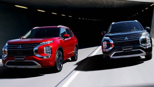 У российских дилеров появился Mitsubishi Outlander четвертого поколения У российских дилеров появился Mitsubishi Outlander четвертого поколения