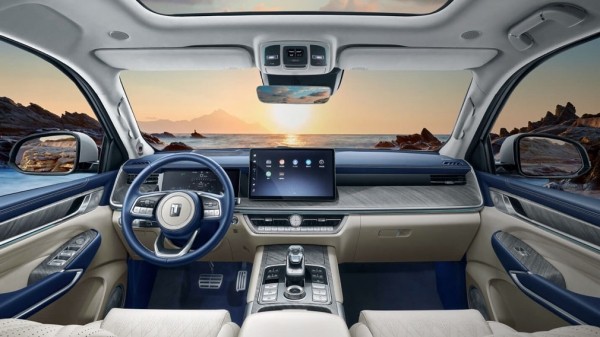 Новый «внедорожный» бренд Tank дебютировал в РФ