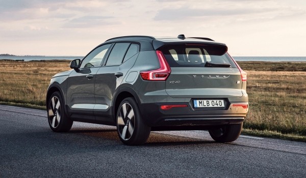 Электрические Volvo XC40 и C40: задний привод вместо переднего