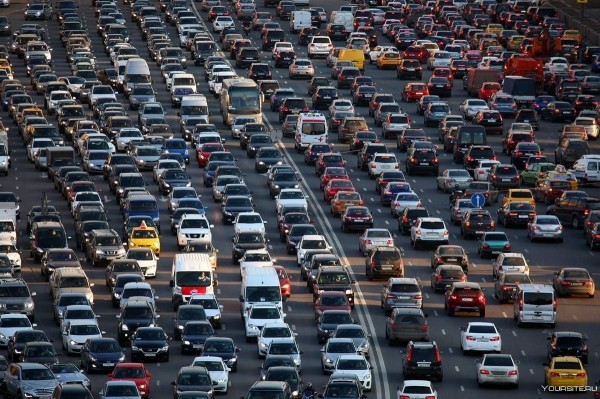 Эксперт Бургазлиев: российский авторынок возвратился на 30 лет назад Эксперт Бургазлиев: российский авторынок возвратился на 30 лет назад