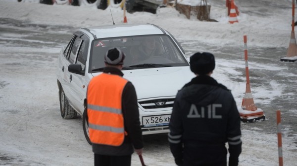 Жители новых регионов могут зарегистрировать машину и получить водительские права в Москве Жители новых регионов могут зарегистрировать машину и получить водительские права в Москве
