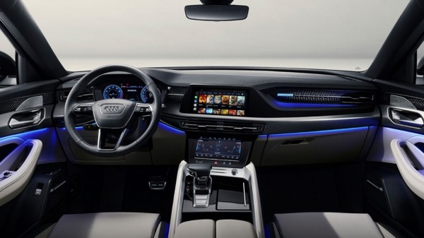 В РФ по параллельному импорту привезли самый большой кроссовер Audi В РФ по параллельному импорту привезли самый большой кроссовер Audi