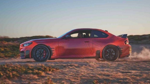 Компания BMW представила новый BMW M2 с аксессуарами от M Performance 