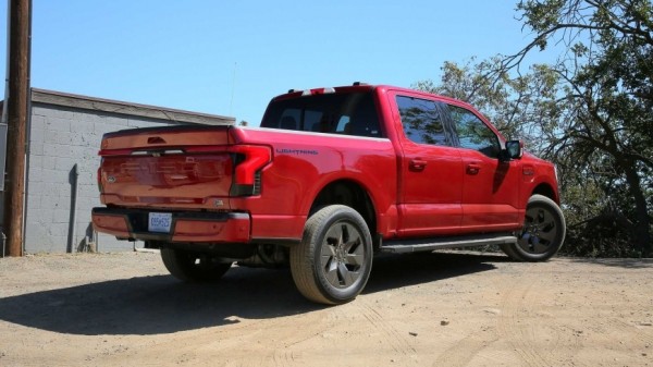 Компания Ford подняла цены на электрический пикап Ford F-150 Lightning 
