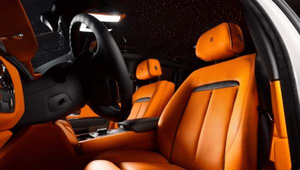 На продажу выставлен изготовленный на заказ Rolls-Royce Cullinan за 45 млн рублей 