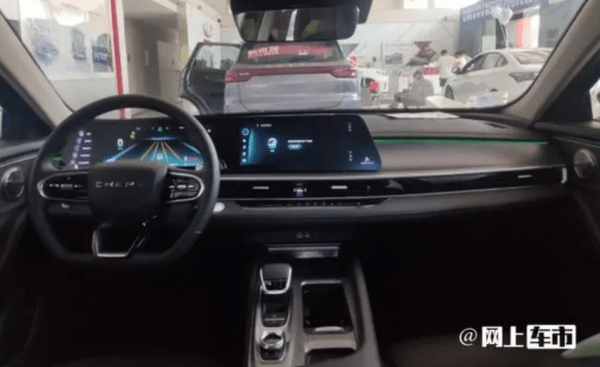 Новый седан Chery Arrizo 8 получил версию с мощным мотором Новый седан Chery Arrizo 8 получил версию с мощным мотором