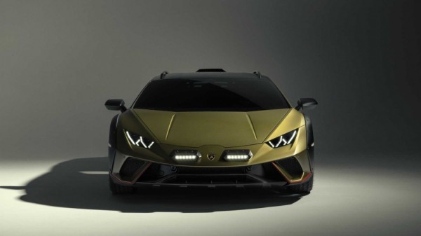 Раллийная версия Lamborghini Huracan Sterrato демонстрирует свои возможности Раллийная версия Lamborghini Huracan Sterrato демонстрирует свои возможности