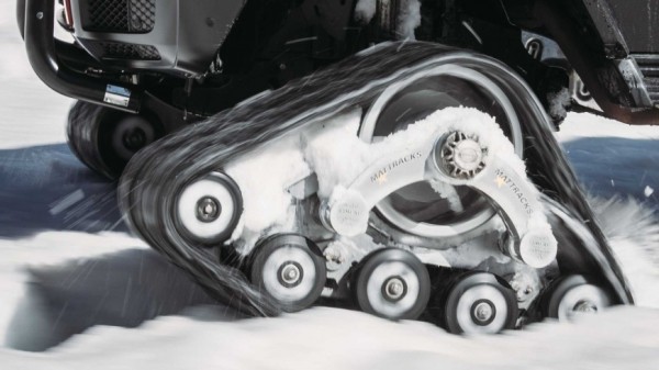 Тюнер построил Mercedes-Benz G 500 на гусеницах для гонок по снегу Тюнер построил Mercedes-Benz G 500 на гусеницах для гонок по снегу