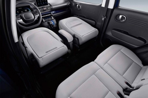 В автосалонах России начались продажи компактного кроссовера Hyundai Casper без пробега от 1,1 млн рублей В автосалонах России начались продажи компактного кроссовера Hyundai Casper без пробега от 1,1 млн рублей