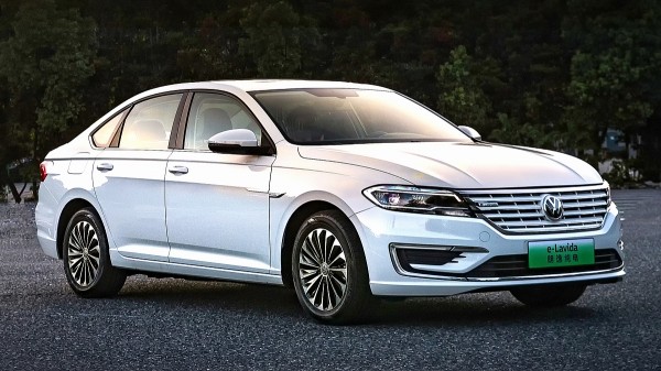 В России начались продажи электрического седан Volkswagen e-Lavida за 2 млн рублей в декабре 2022 года