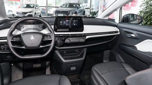 В Саратовской области начнется сборка электромобилей в партнерстве с FAW