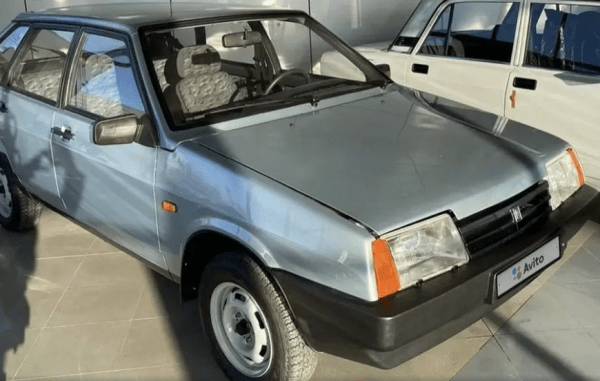 В Тольятти выставили на продажу почти 23-летний ВАЗ-2109 с консервации В Тольятти выставили на продажу почти 23-летний ВАЗ-2109 с консервации