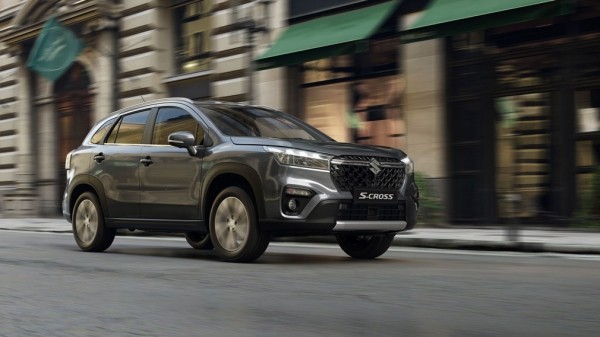 Один из кроссоверов Suzuki покинул авторынок России