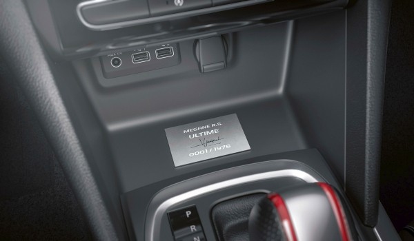 Megane RS Ultime завершает историю бренда Renault Sport Megane RS Ultime завершает историю бренда Renault Sport