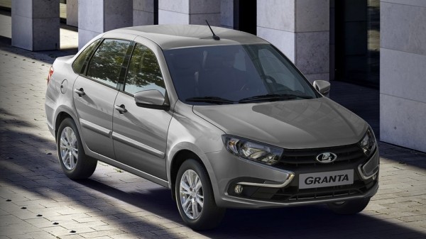 Названы лидеры и аутсайдеры авторынка России в 2022 году