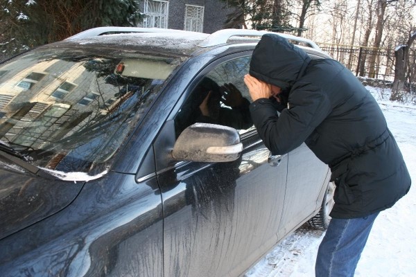 Автоэксперт Андрей Кондрашов предупредил о распространенном способе угона автомашины зимой Автоэксперт Андрей Кондрашов предупредил о распространенном способе угона автомашины зимой