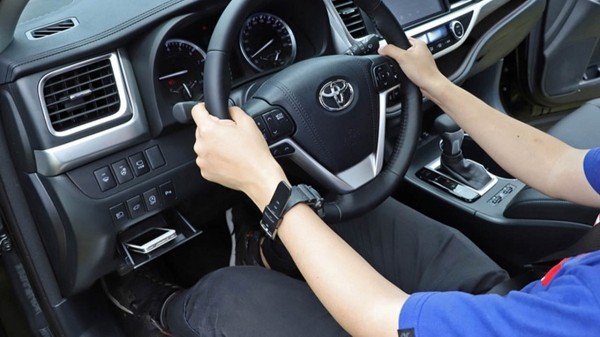 Автоэксперты NJcar озвучили самую распространенную ошибку при парковке автомашины с АКПП