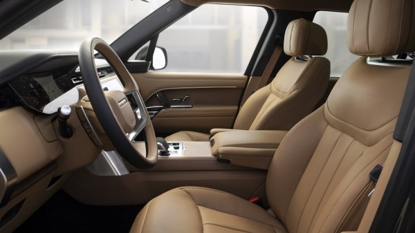 Россияне выбрали главную автомобильную новинку 2022 года