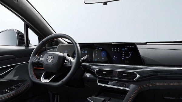 В России появился новый кроссовер Changan UNI-T В России появился новый кроссовер Changan UNI-T