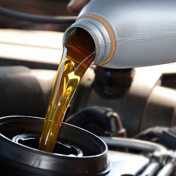 Эксперты рассказали, какое масло лучше заливать в автомобиль, чтобы не угробить двигатель