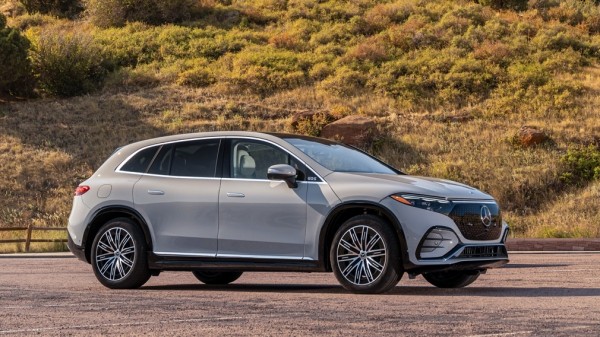 В России начались продажи большого электрокроссовера Mercedes-Benz EQS SUV: известны цены В России начались продажи большого электрокроссовера Mercedes-Benz EQS SUV: известны цены