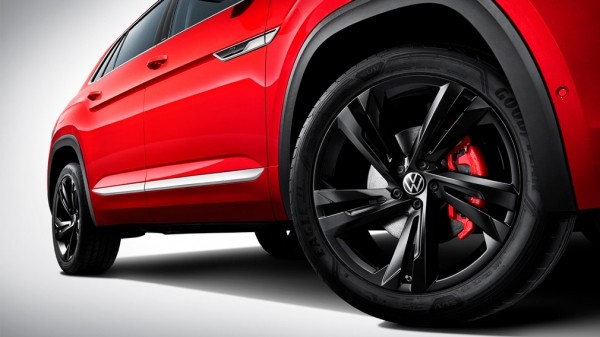 В России стал доступен Volkswagen Teramont X из Китая