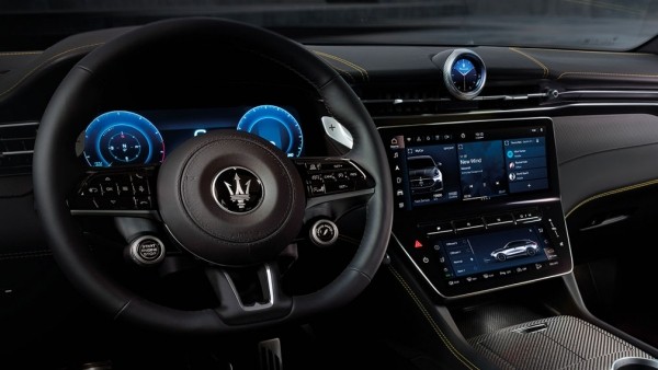 В Россию привезли новый кроссовер Maserati Grecale