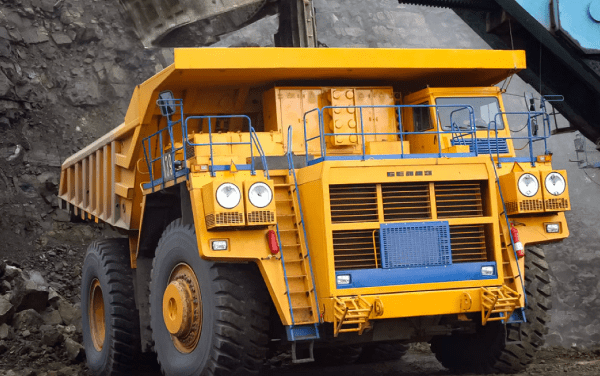 Карьерный самосвал БелАЗ получил российский 1200-сильный двигатель на метане Карьерный самосвал БелАЗ получил российский 1200-сильный двигатель на метане