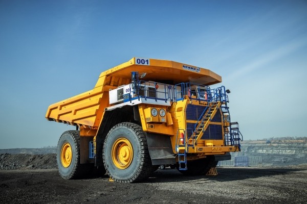 Карьерный самосвал БелАЗ получил российский 1200-сильный двигатель на метане Карьерный самосвал БелАЗ получил российский 1200-сильный двигатель на метане