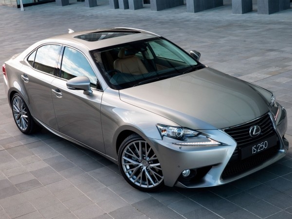 Компания Lexus отзывает в РФ 8,3 тыс. автомашин из-за неисправности топливной системы Компания Lexus отзывает в РФ 8,3 тыс. автомашин из-за неисправности топливной системы