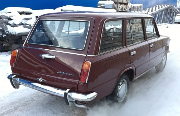 На «Авто.ру» появился в продаже 50-летний универсал ВАЗ-2102 за 3 млн рублей На «Авто.ру» появился в продаже 50-летний универсал ВАЗ-2102 за 3 млн рублей