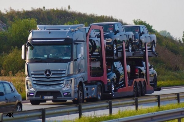 Олег Амиров предсказал снижение доли автомашин европейского производства в России в 2023 году Олег Амиров предсказал снижение доли автомашин европейского производства в России в 2023 году