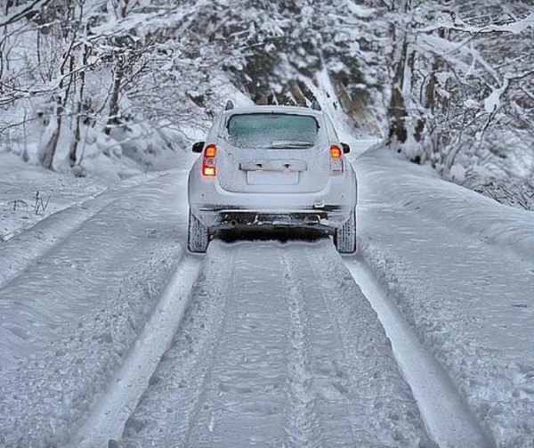 Российский гонщик Борис Шульмейстер рассказал, как ехать по зимней колее Российский гонщик Борис Шульмейстер рассказал, как ехать по зимней колее