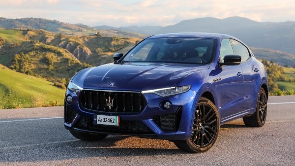 Составлен ТОП-10 продаваемых люксовых автомашин в РФ в 2022 году