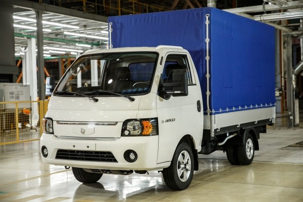 В Елабуге автозавод «Соллерс» представил две новые модели LCV В Елабуге автозавод «Соллерс» представил две новые модели LCV